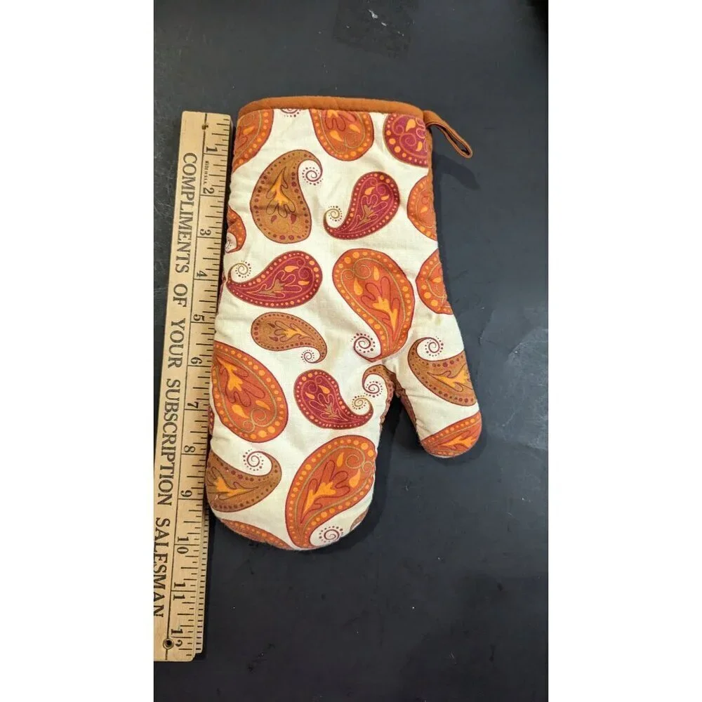 Vintage Walmart  orange cotton Paisley  oven mitt  retro style  10